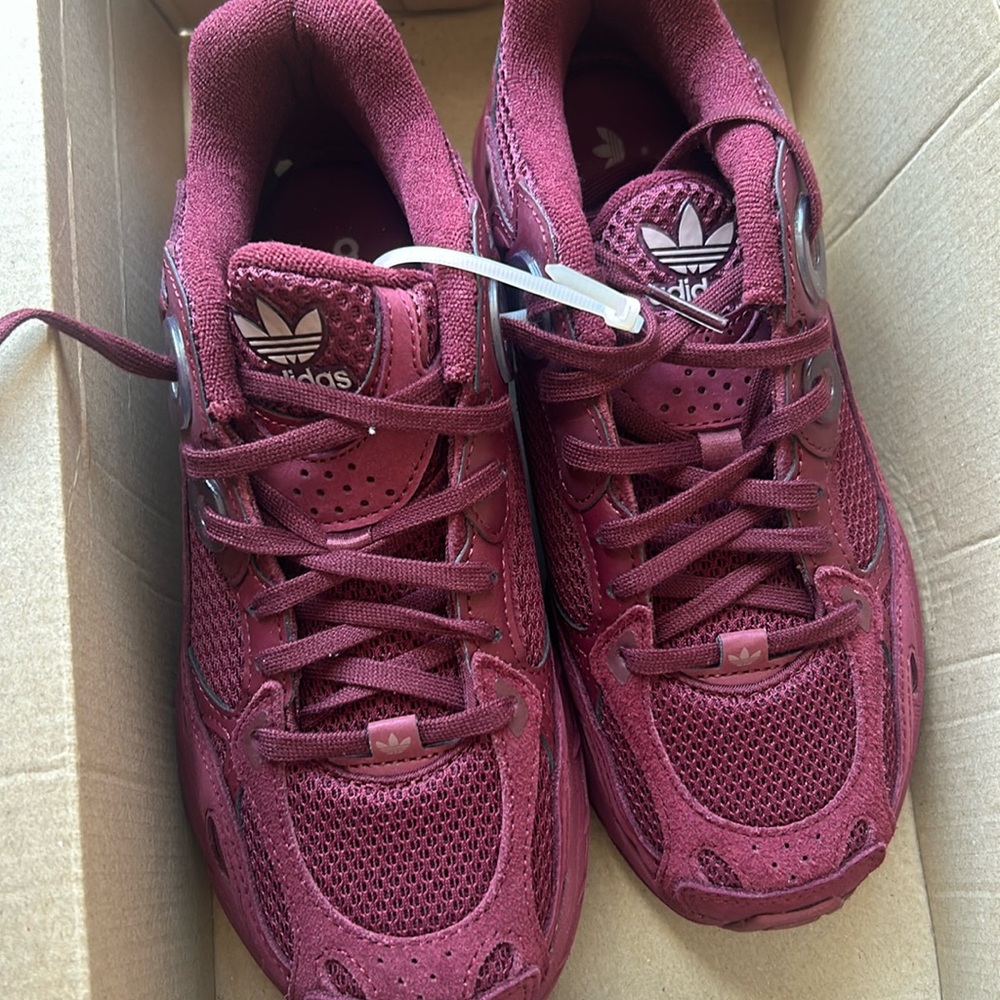 Adidas ASTIR W